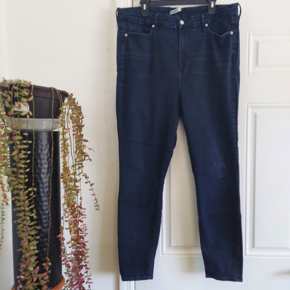 Good American Good Legs Jeans